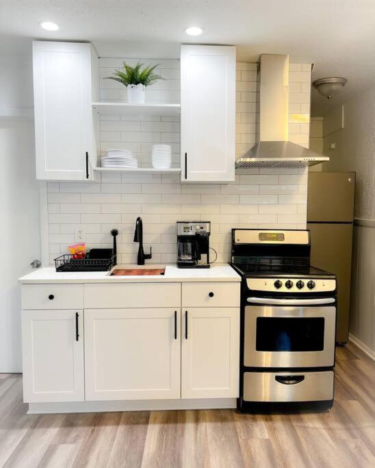 Sparkling Guest Home 2 Bedroom-15 Minutes To Clearwater Beach المظهر الخارجي الصورة